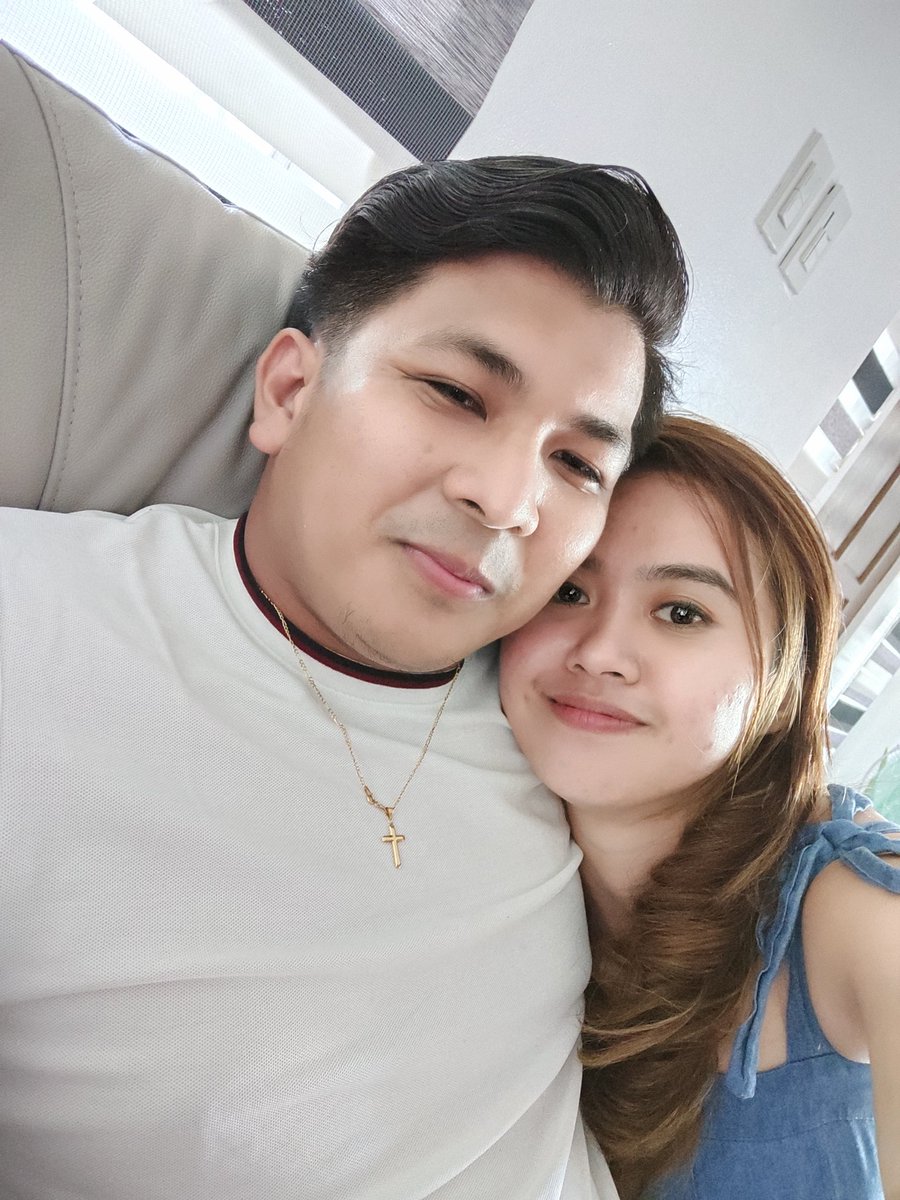 susheeislove's tweet photo. First movie marathon with my baby π#tipiddate #homedate https://t.co/g7fXKNsrmx