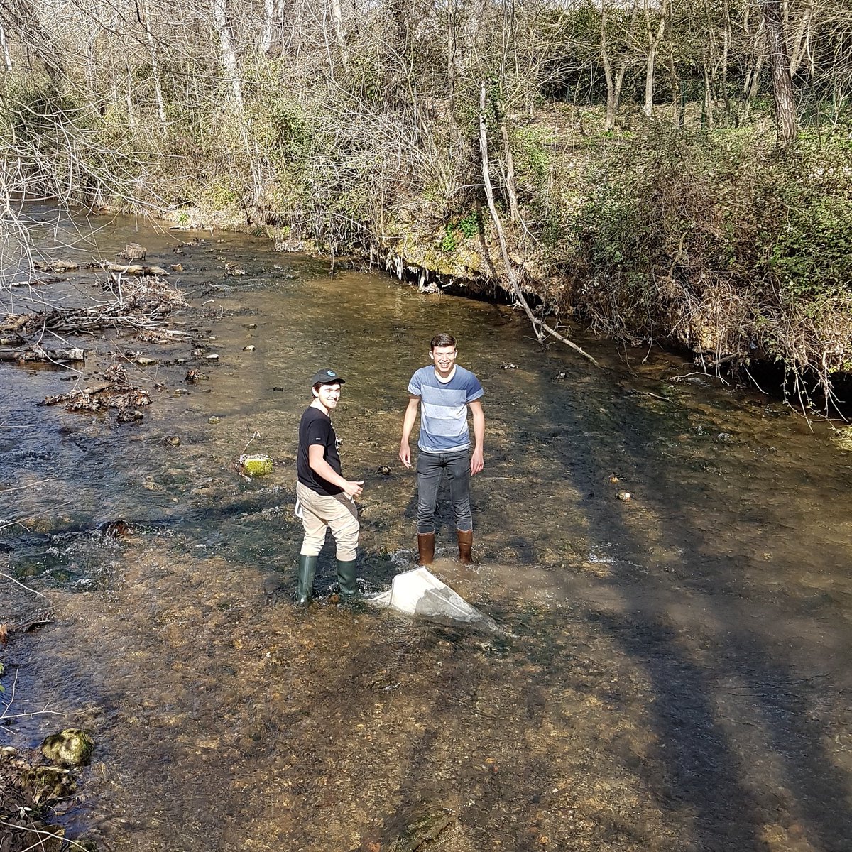 e4asso's tweet image. Initiation IBGN sur l'Arc avec les étudiants BGVN des Cours Diderot a Aix. #biodiversité #EEDD #nature #aixenprovence