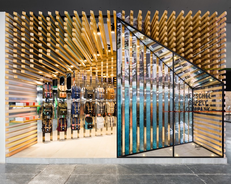 themastermakers's tweet photo. Bosque Urbano --> Una estructura de madera apilada horizontalmente...un espacio vacío llenando el interior de la madera ensamblada. Una increíble POP UP para Herschel Supply Company
#linehouse #design #store #herschel #MRSmith https://t.co/En856DKgqQ