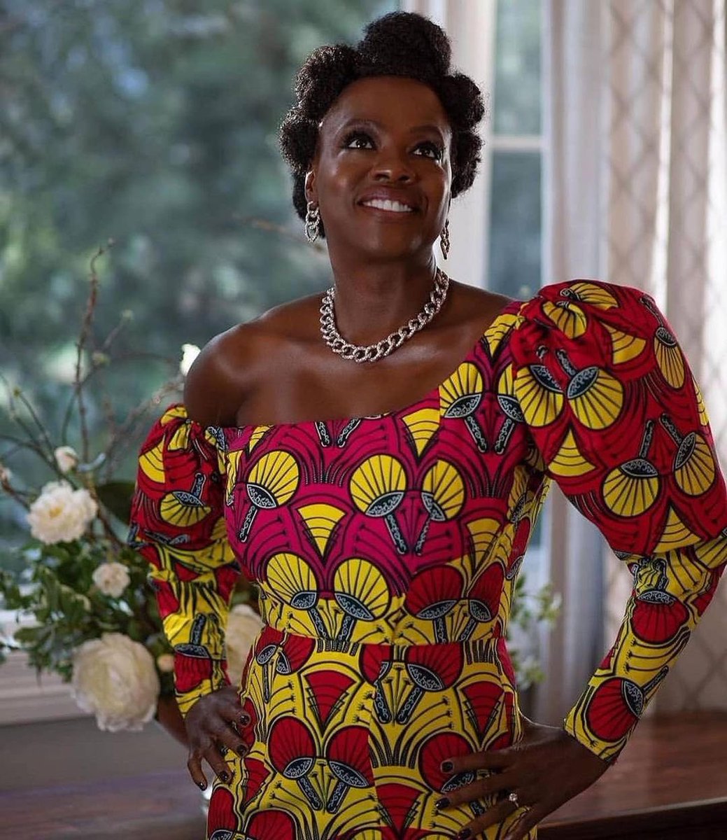 DionneGrant's tweet photo. Queen Viola Davis for the #GoldenGlobes https://t.co/03Mbf9xcvR