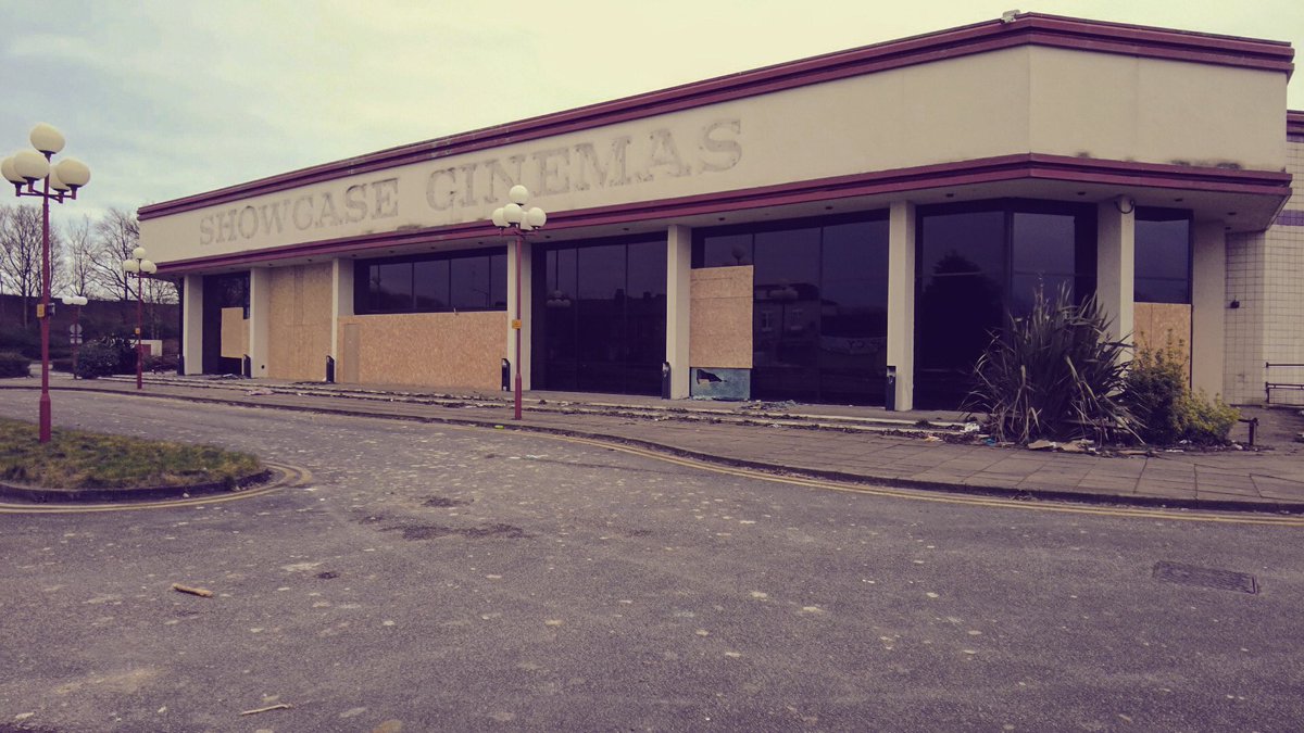 Clarky1503's tweet photo. #Dead #Case #the #finalscreening #at #the #Abandoned #showcasecinema #bellevue #gorton #manchester
#urbanexploration #horror #Dawnofthedead #history #heritage #gone #zombies #georgearomero #georgearomerosdawnofthedead
https://t.co/6nLUGGM1de https://t.co/Ou4pAeEs65