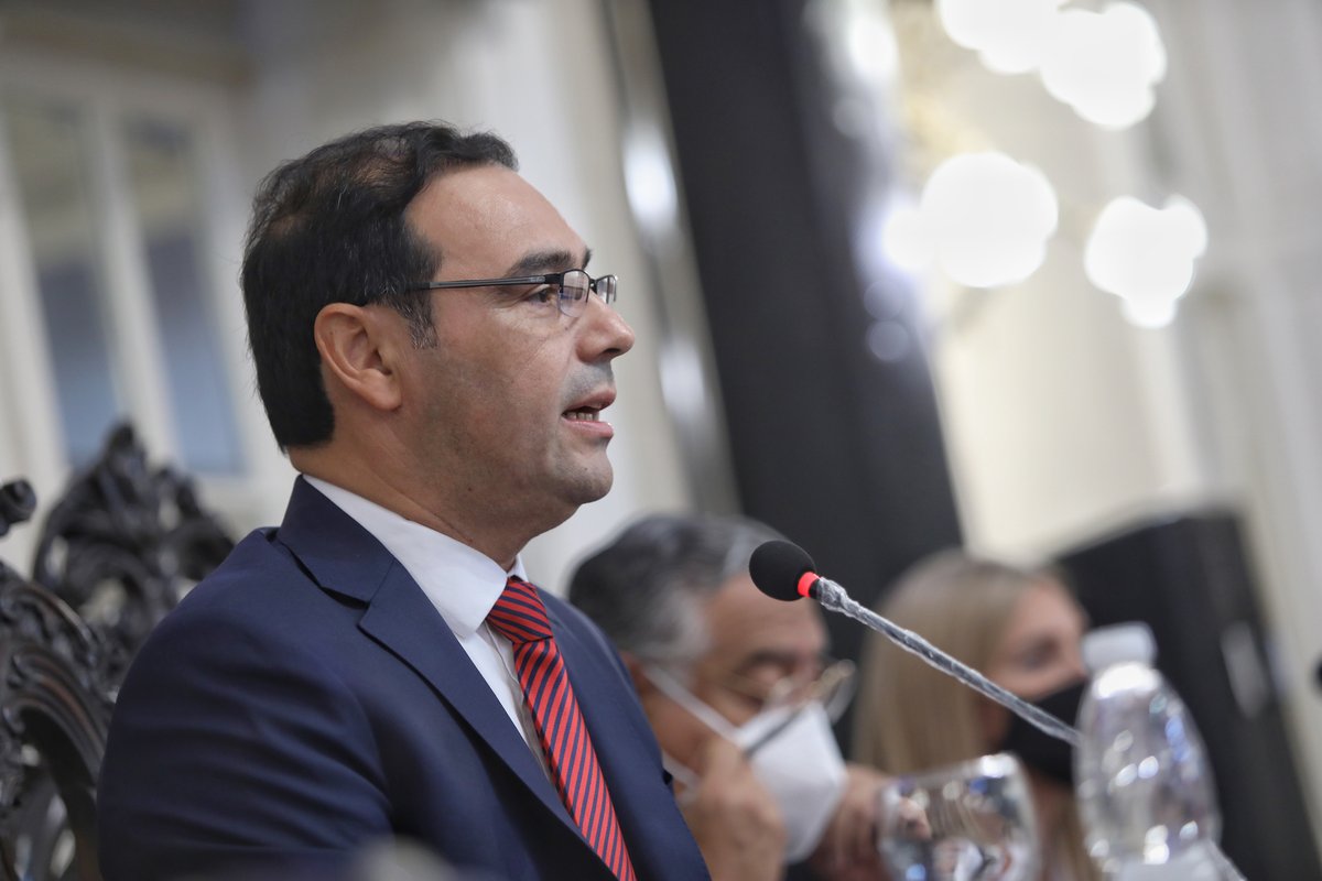 gustavovaldesok's tweet photo. En momentos en que muchas prepagas y obras sociales restringieron prestaciones, desde el #IOSCOR tomamos la decisión de flexibilizarlas para que los afiliados sigan con sus controles y tratamientos. Solo en testeos, prestaciones médicas y medicamentos, invertimos $500 millones. https://t.co/u7cOfWFzVS