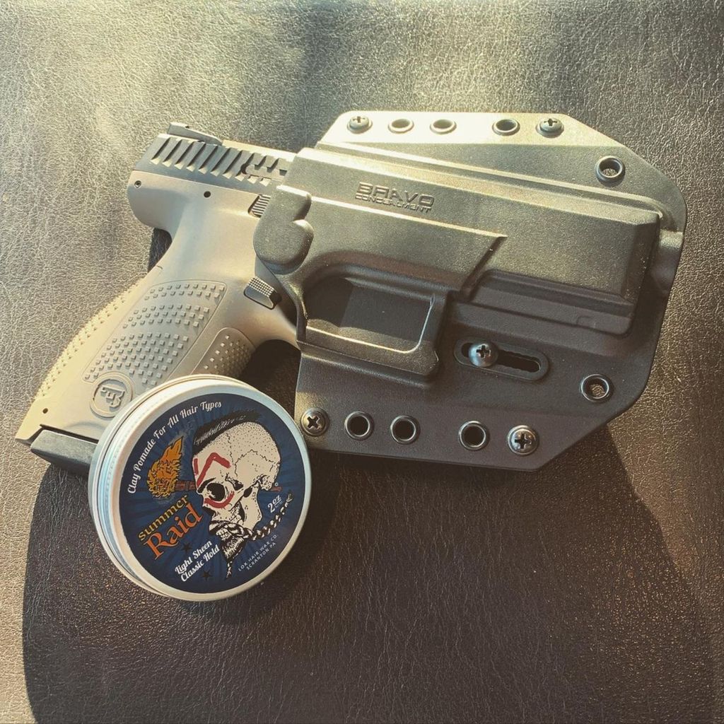 BravoHolsters's tweet photo. SummerRaid pairs nicely with the sunrise and a CZ P10c⚔️🛡use Code: dutchviking10 @loxhairwaxco to get yours!
#Repost @dutchviking76
#summerraid #czp10c #bravoconcealment #9mm #viking #vikingbeard #vikingblood #staystrappedorgetclapped #edc #pomade https://t.co/GgWu5JFDt4