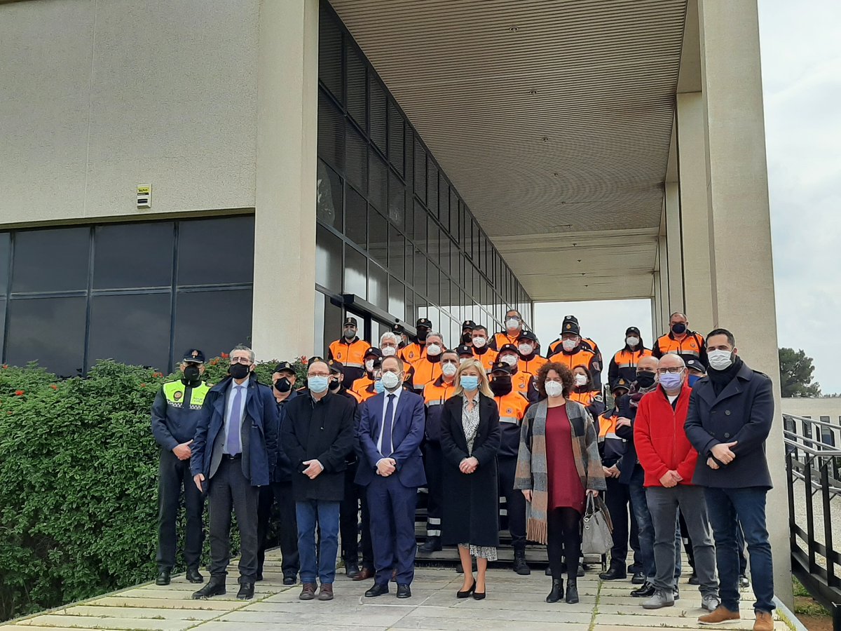 Bravo reconoce el papel de las agrupaciones y asociaciones de voluntariado por “el gran trabajo que han realizado durante todos estos meses en los que ha sido muy complicado afrontar la emergencia”.
#DiaProtecciónCivil 
📹youtu.be/rgXd_3KFY9M