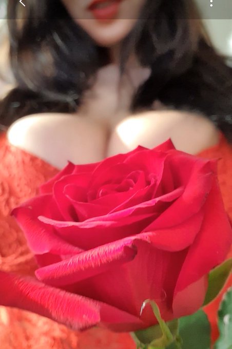 What you prefer?😘😘😘😘 Kiss you all👋👋💓 https://t.co/afjD9rWKzX