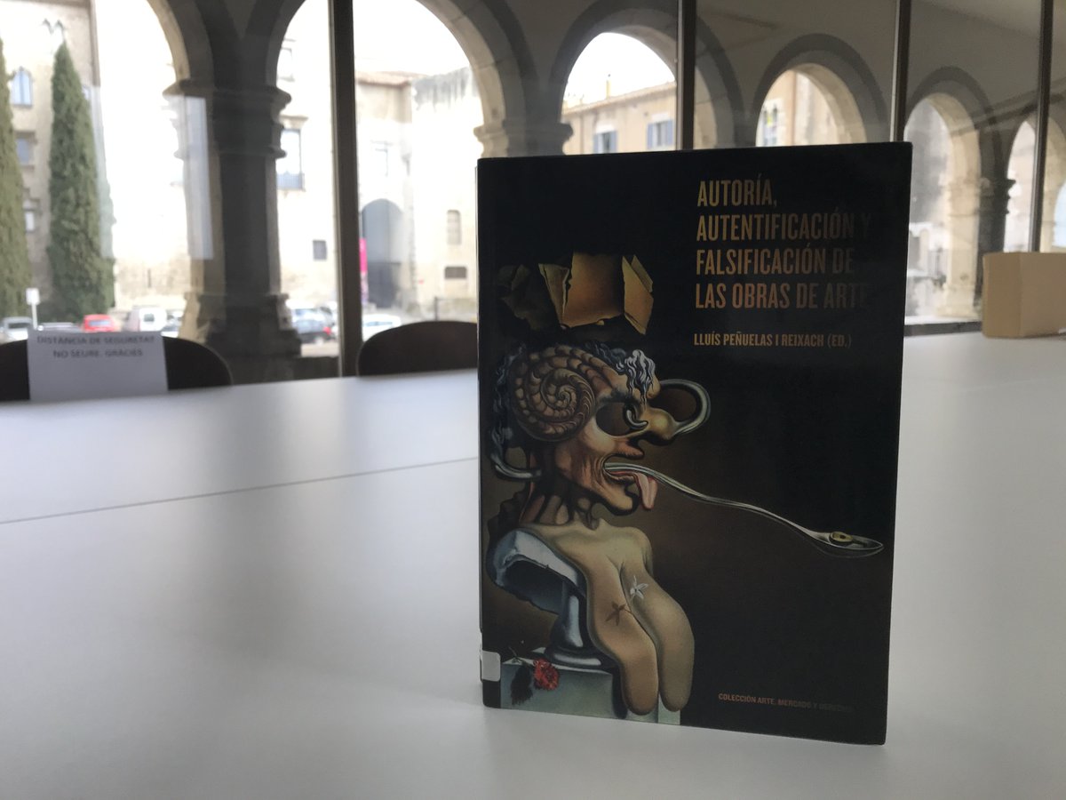 Ipatrimoni's tweet photo. Avui reincorporem a la nostra petita biblioteca una de les diverses publicacions que van formar part de l'exposició #FalsosVerdaders, al @MuseuArtGirona https://t.co/Bet7D22Trr