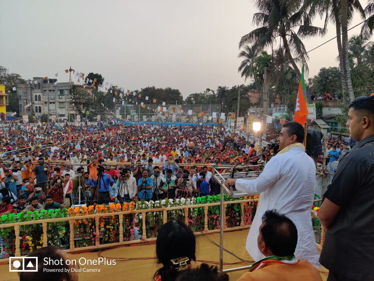 SuvenduWB's tweet photo. #নদিয়া জেলার #বীরনগর #উলা সাধারণ পাঠাগার ময়দানে @BJP4Bengal ভারতীয় জনতা পার্টির বিশাল জনসভায়…
Today in #Birnagar #Ula, #Nadia District, participated in a #MegaPublicRally of the BJP along with THOUSANDS of the great People of West Bengal! https://t.co/3uJml01WB2