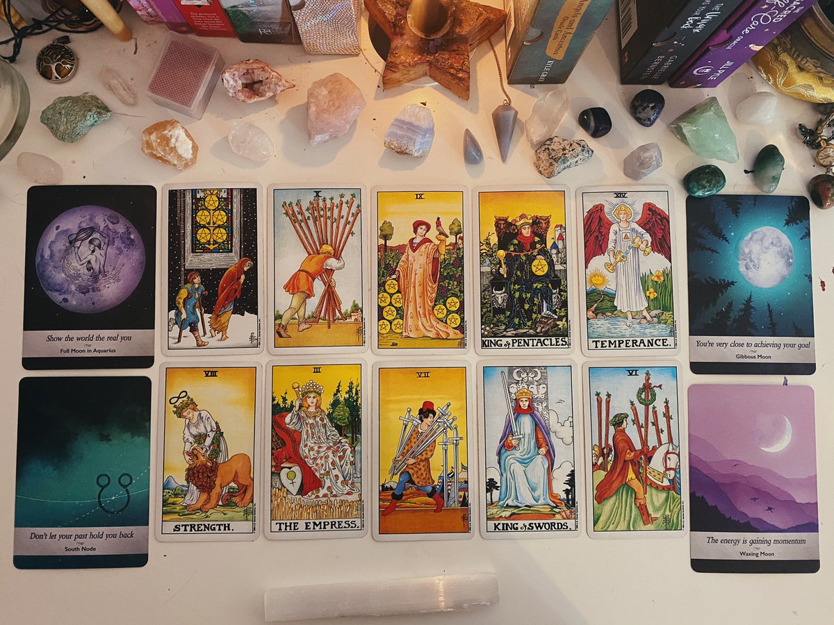 moonsoultarot's tweet photo. Taurus, Virgo, Capricorn - 

It may have been a reoccurring theme in your life to feel as though you have to do everything alone, in order to avoid being weak or being disappointed. This has meant that you often carry really heavy burdens by yourself, which has become draining. https://t.co/E6rVLgWUds