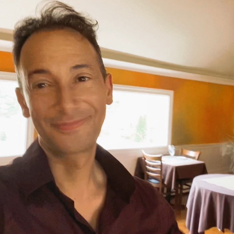 KeyesCarlos's tweet image. Some day you eat salads and go to the gym, some days you eat cupcakes and don’t put on pants. It’s called balance 🤪😁

Happy Monday! 😊
.⁣
.⁣
.⁣
.⁣
.⁣
#foodpics #foodphotography #foodism #foodforfoodies #food #instafood #carloskeyes #foodcoma #londonfoodblog #dailyfoodfeed