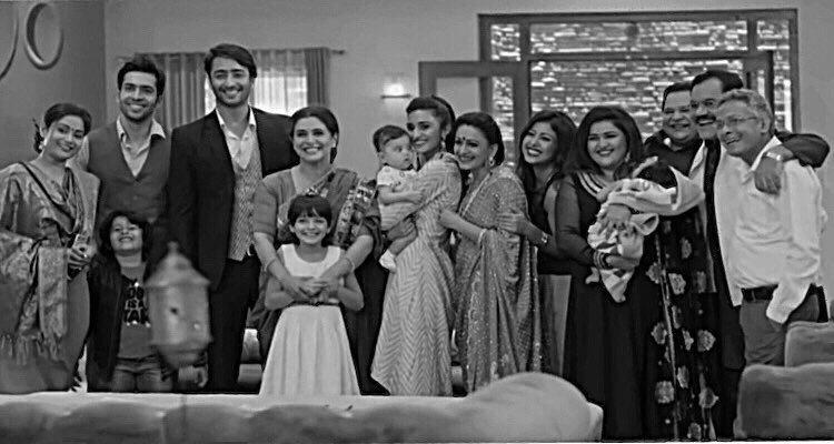 annyieix's tweet photo. my favourite dialogues.

humara naya rishta puraane rishton ke saath compete nahi unhein complete karega. 

#5YearsOfKRPKAB https://t.co/WdBqkr1Vod