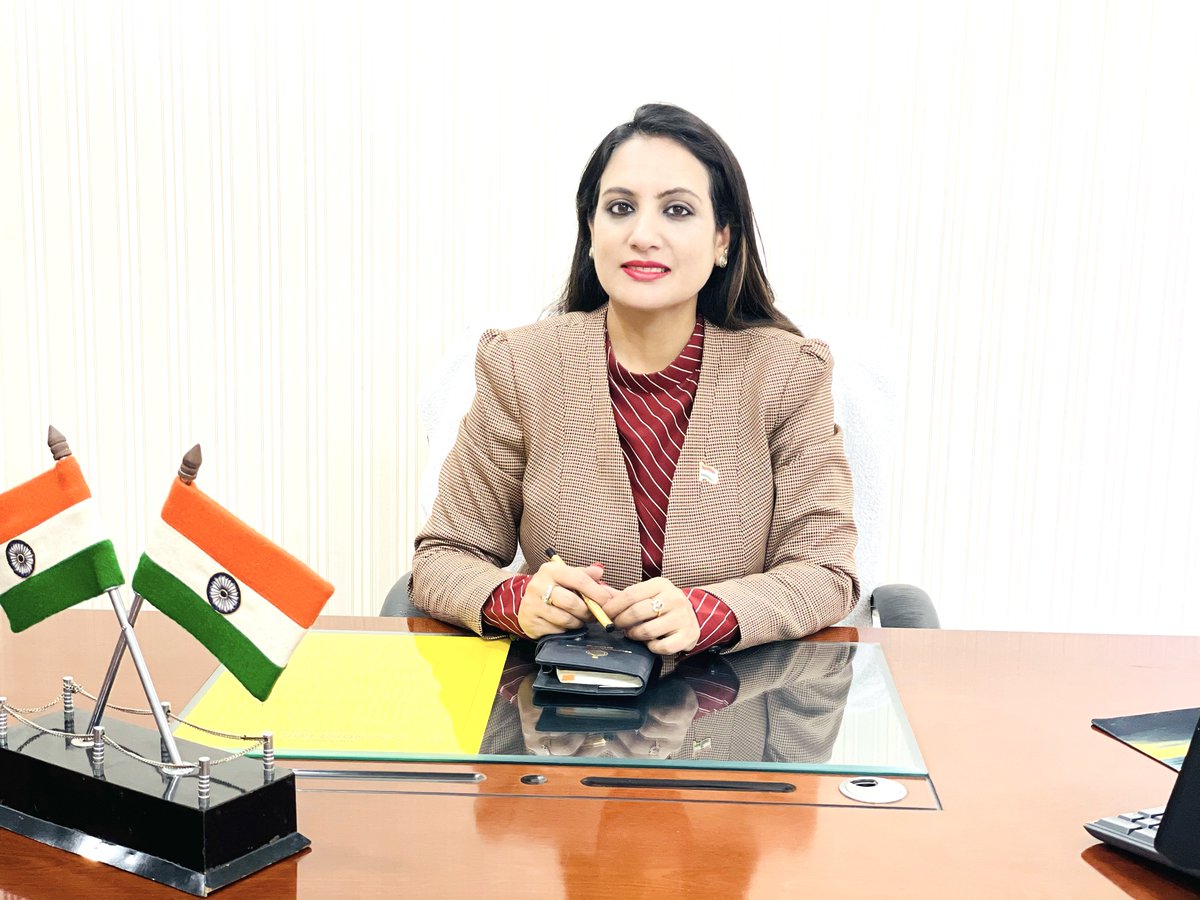 sonalgoelias's tweet photo. Every Milestone gives New Vigour &amp; Zeal !
Got #Promotion to the IAS Selection Grade .
Always thankful for the diverse opportunities to serve , given in life by #CivilServices !
#13Years
#IAS  🇮🇳 https://t.co/3qnLx1OKnz