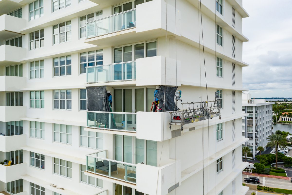 360apex's tweet image. Show potential clients how your construction/renovation team gets the work done. In-action, project progress photos are a great way to impress and build credibility. 
#constructionmiami  #construtionsite #constructionphotography #constructionprogressphotography