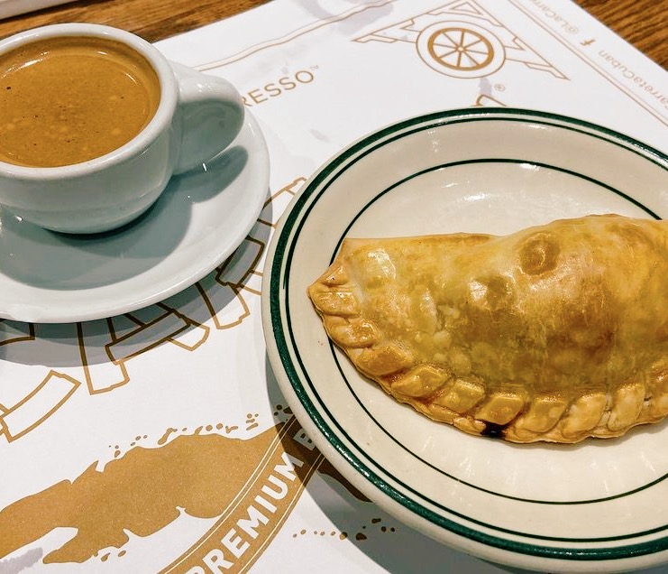 LaCarretaCuban's tweet photo. Name a better duo — we’ll wait...

#Cafecito 
#Empanda 

📷: @childish_carlitos3005 https://t.co/dT8QQmrnRV
