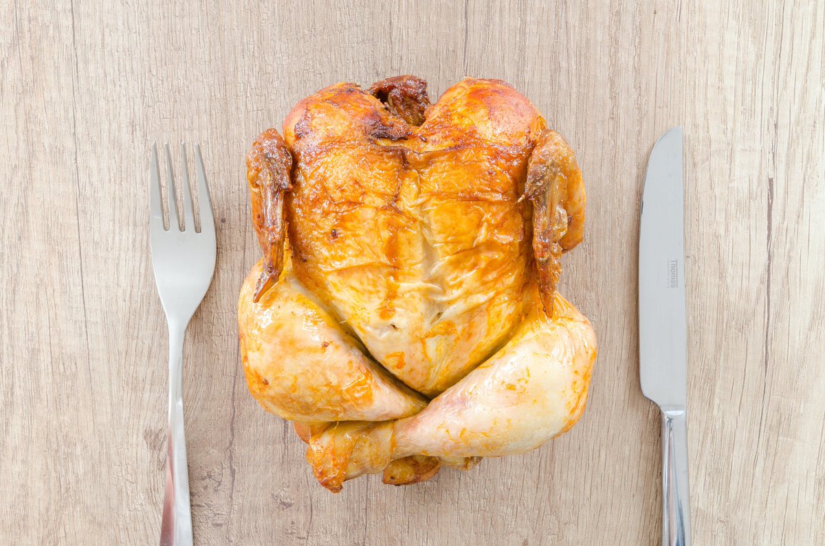 hanglabangali's tweet photo. Nothing but Chicken

#juicychicken #wholechicken #roasted https://t.co/Jq2fbLtwk0