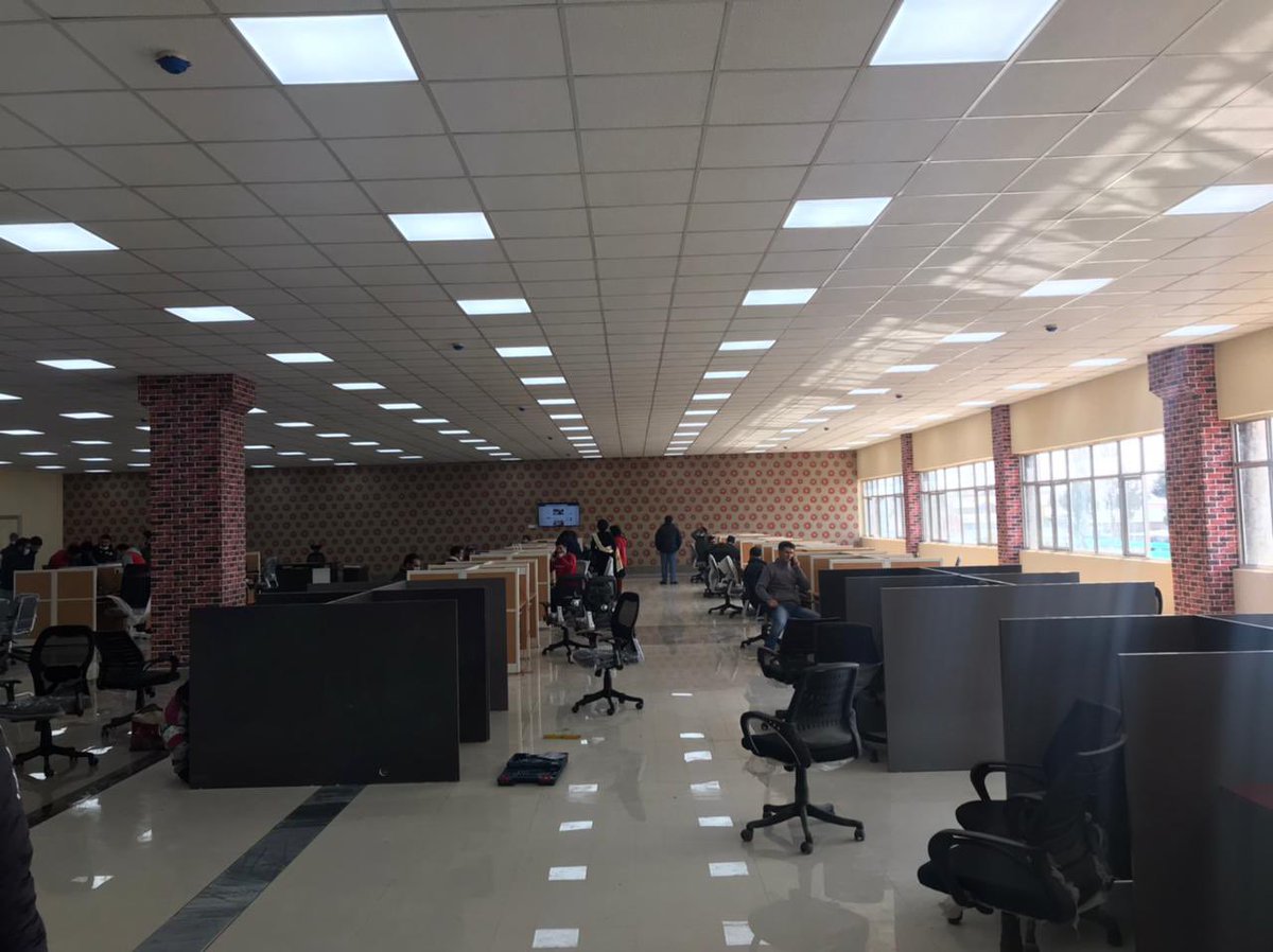 listenshahid's tweet photo. โPublic Grievances Monitoring & Citizen Engagement Centreโ is now ready after one year of tremendous hard-work by #TeamSrinagar. Starting next week. Best citizen-experience assured 24ร7. https://t.co/WCmoAKJdYs