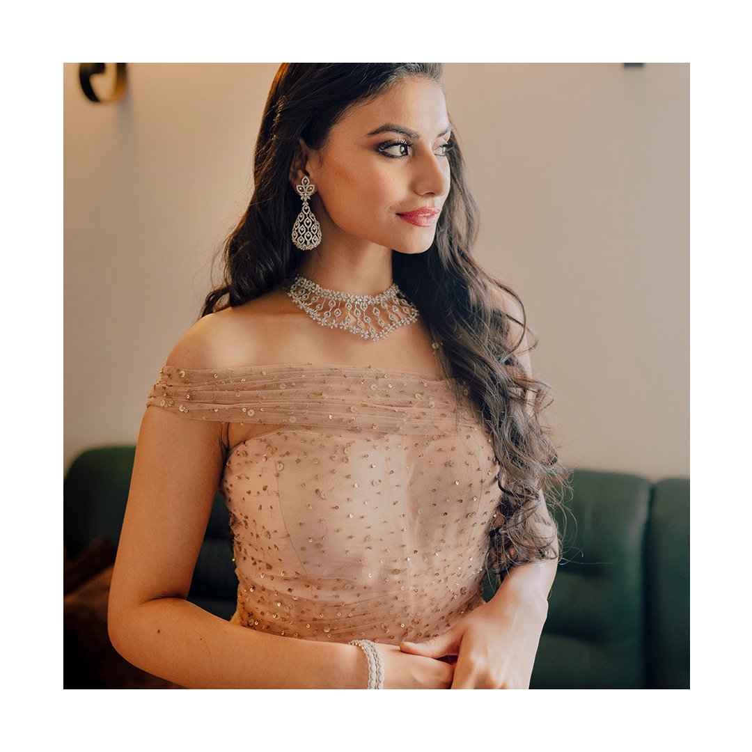 houseofsbj's tweet photo. Enthralling couture of Study By Janak with fine embedded embroidery, this outfit by @studybyjanak is available at our South Extension store.Virtual appointments can also be booked on 9811126999 https://t.co/bzn7kzVI4l