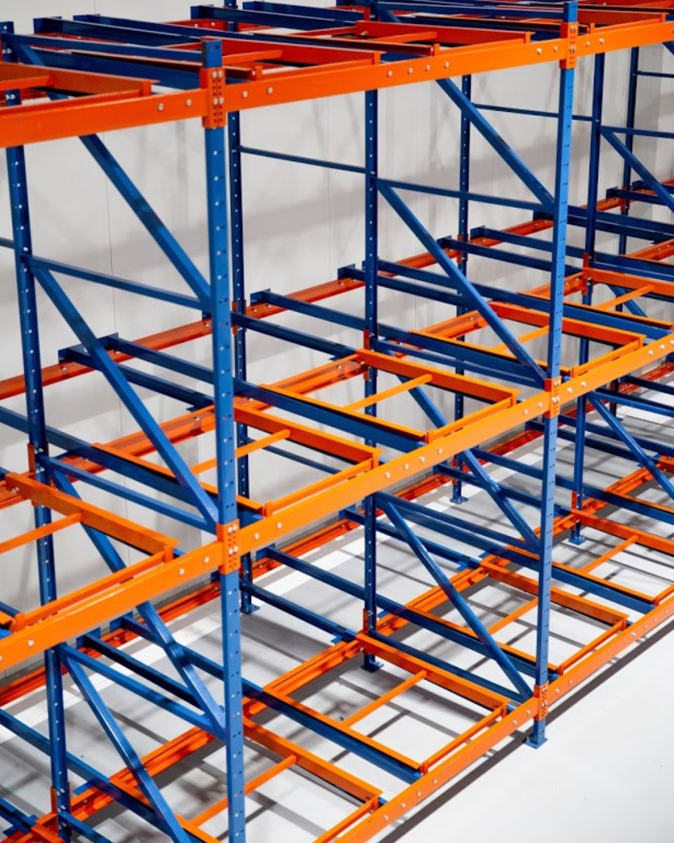 DadeService's tweet image. Racks on Racks 🧡💙
.
.
.
#coldstorageracks #ripeningroomracks #ripeningroomconstructions #coldstorageconstruction #dadeservice