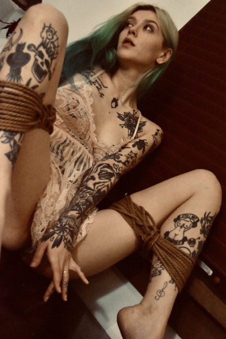 🌸My safe place🌸 https://t.co/ydsfsr4A0w