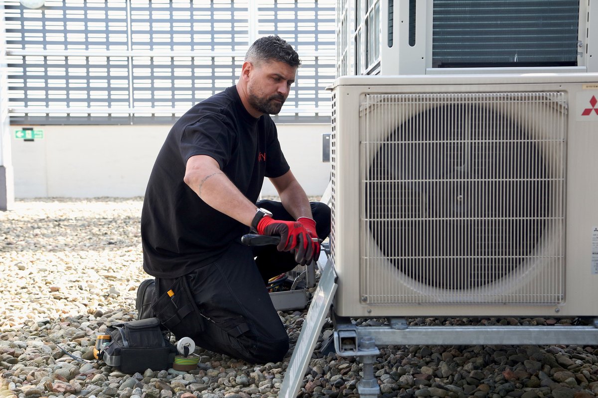 Unify_Solutions's tweet image. Starting to think about how you plan reopening your office?

Find out what role Heating, Ventilation &amp;amp; Air-Conditioning systems play in protecting us against Covid-19. Read our latest blog ⬇️

unifysolutions.co.uk/news-blog/air-… 

#returntotheworkplace