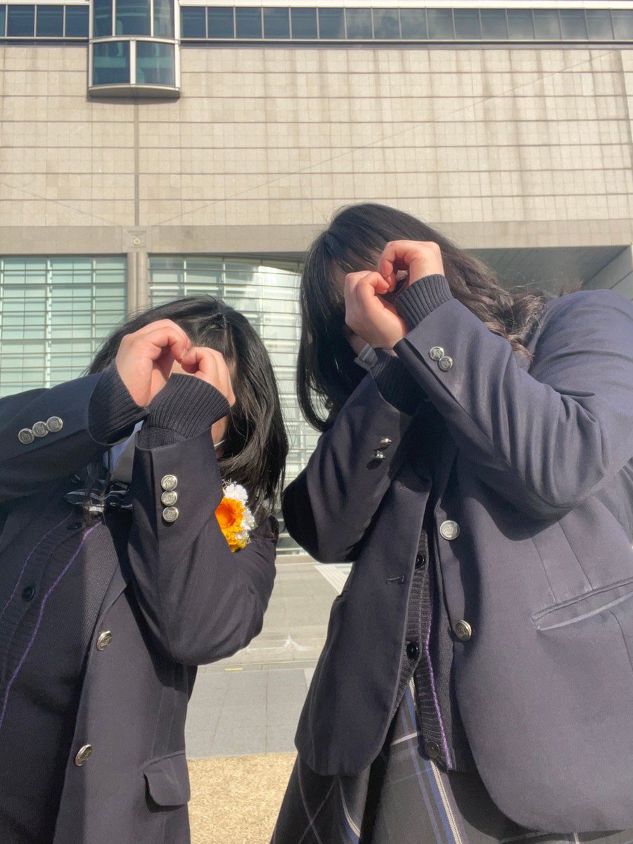 handballyuna's tweet photo. 卒業したくなかったけど出来た😢🤙 https://t.co/boqqxNj4TE