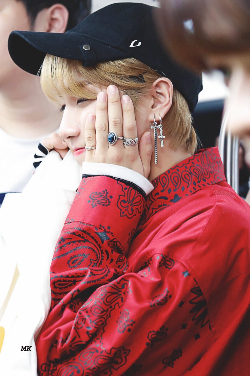 #한 <a href="/Stray_Kids/">Stray Kids</a>