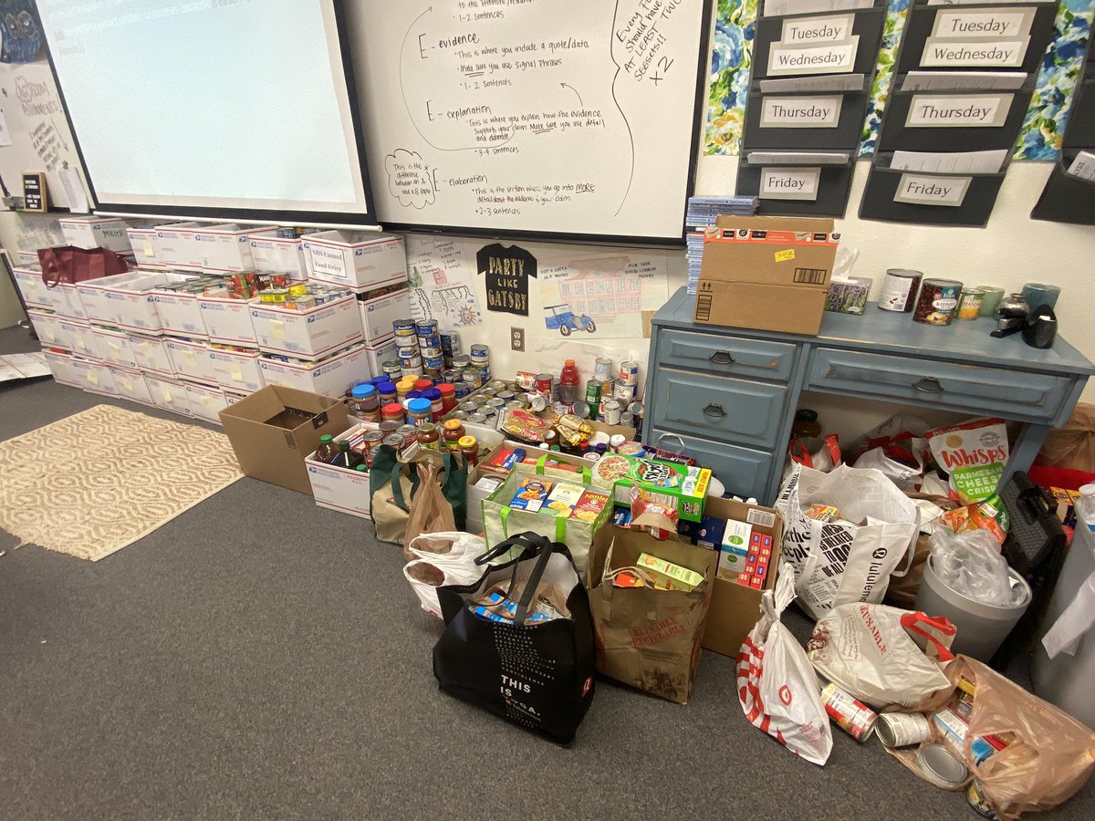NhsPerry's tweet image. after 2 weeks of our canned food drive, perry students have donated 2,300 cans total for the matthew’s crossing food bank! thank you to everyone who donated and congratulations to ms. mcpherson’s winning class for raising a total of 489 cans! we’re so proud of our pumas!! 🐾❤️💙