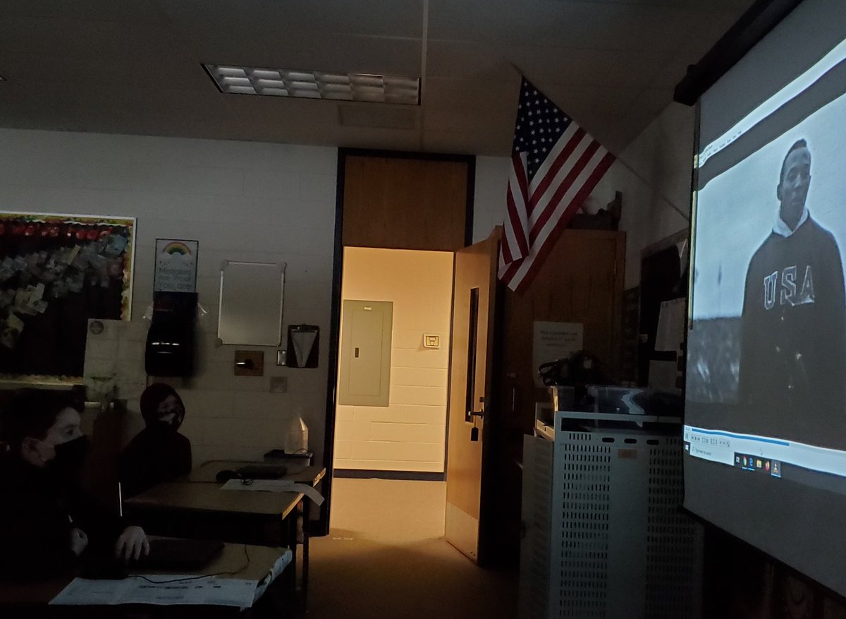 CMSOwls's tweet photo. Our bridge from studying/reading about WWII to studying/reading about civil rights: Jesse Owens and the 1936 Berlin Olympics. ❤
#6thgrade @cms_grizzlies https://t.co/YZQ87m0YIj
