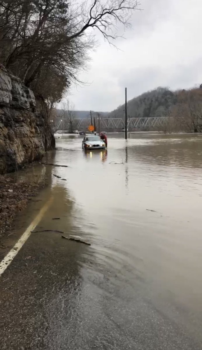 LexKYFire's tweet image. Fire crews have responded to multiple water rescues, near the Kentucky River. No injuries reported. The Kentucky River will rise another 2-3 feet, and will not crest until March 3-4. If you live in the river area, be prepared to evacuate, with your pets, as conditions worsen.