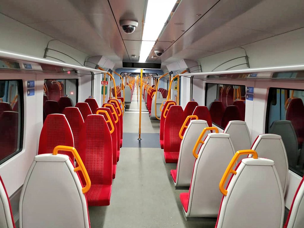 martinw02998119's tweet image. The inside of 707003 #SpottingFromWork last week I started my training on the 707s #class707desirocity #class707