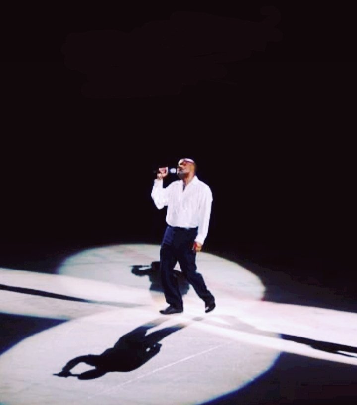 Hot Spotlights, Cool Shadows 
#blackneildiamond