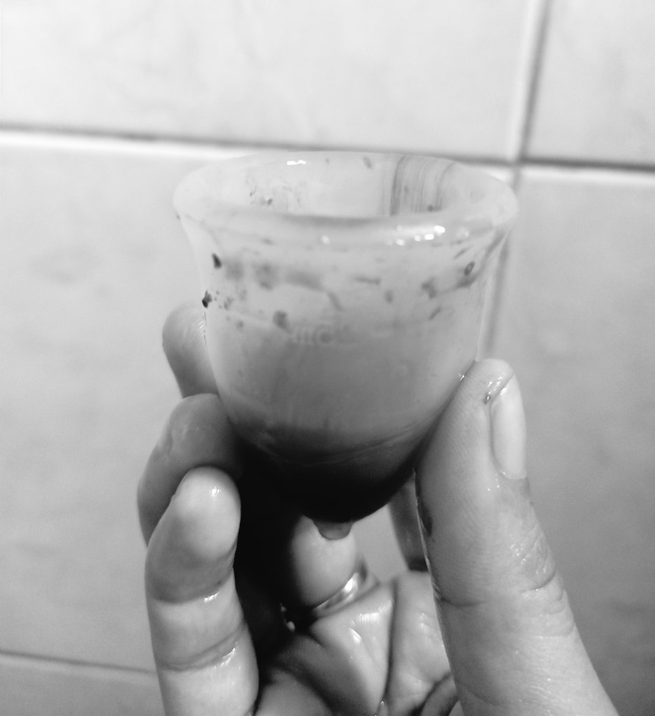 AlemapRoma's tweet photo. So glad I made a switch! Goodbye napkins, indeed!! 😊

#2ndcycle #MenstrualCup https://t.co/buwhkypx9X