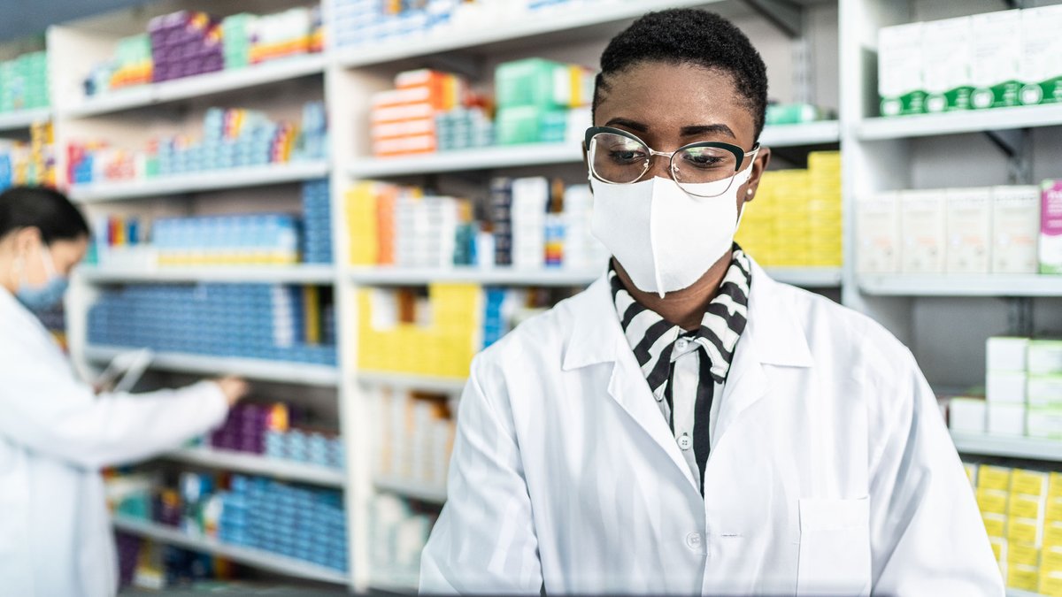 AlbertaPharmacy's tweet photo. March is Pharmacy Appreciation Month! Thanks to Alberta's pharmacy teams for continuing to provide quality care throughout the pandemic. #PAM2021 https://t.co/6B3zAdc6fF