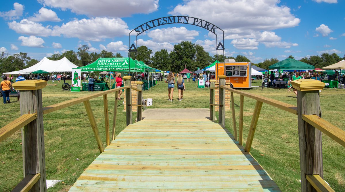 DeltaState's tweet photo. 🚨BIG ANNOUNCEMENT🚨

🐷#dsupigpickin
📅September 11
📍 Statesmen Park https://t.co/3QO6LKfaiO