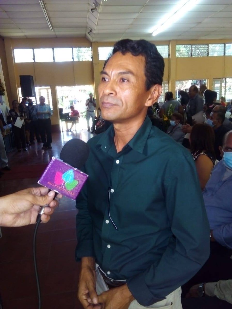 Con mucha alegría y esperanza 40 futuros maestros y maestras egresaron de la Escuela Normal de Chinandega, quienes ejercerán funciones en las diferentes escuelas de Educación Primaria, el Gobierno Sandinista continua brindando las oportunidades a lo jóvenes.

 #NiUnPasoAtrás