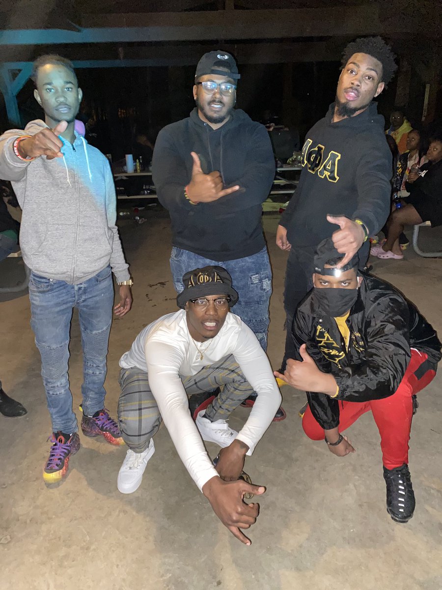 BrysonLasterr's tweet image. 1 year in the frat with these crazy Lbs! A Life time to go 🤙🏾🦍 #BetaPiMade