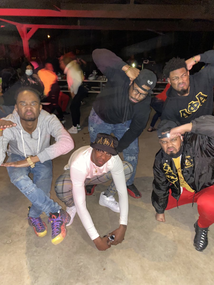 BrysonLasterr's tweet image. 1 year in the frat with these crazy Lbs! A Life time to go 🤙🏾🦍 #BetaPiMade