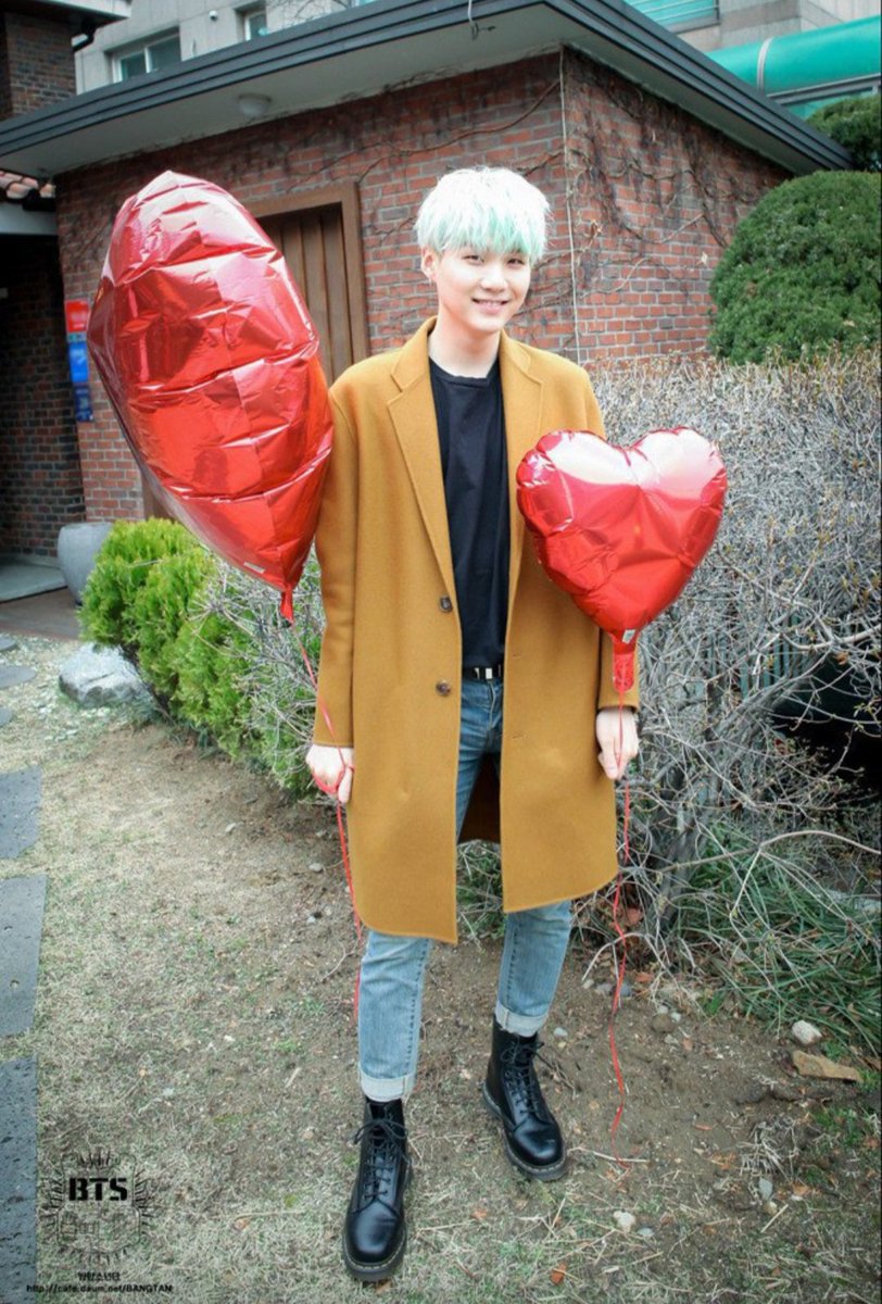 Valeria_092111's tweet photo. #29ReasonsToLoveSUGA
@BTS_twt
21.For his words that heals my soul
22.For his love of piano and guitar
23.For his basketball skills
24.For his love and passion for music
25.For his deep thoughts
26."A to the G to the U to the S-T-D"
#HAPPYSUGADAY #HappyBirthdaySUGA #YoongiDay https://t.co/Lfrl0gLGGh