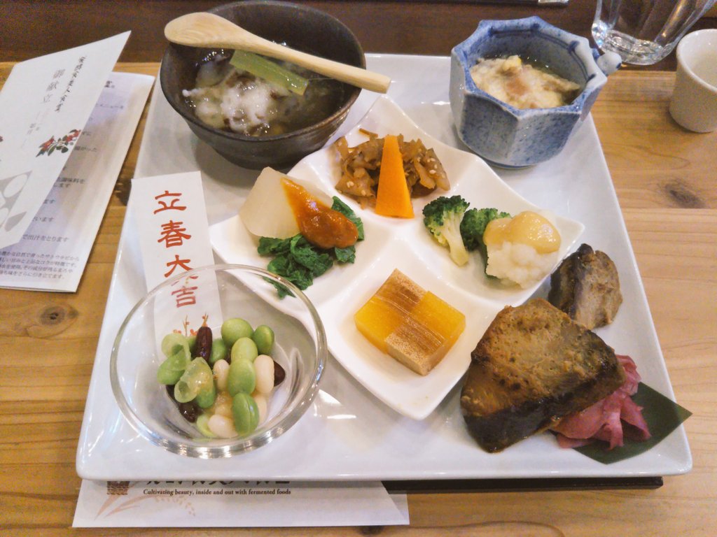 elegant_fish's tweet image. （つづき）

ん？
#Webアプリケーション を #デスクトップアプリケーション の様に動かす為にはPC側…#JavaScript だけでも、ぐりぐり動く様に出来るんだけど

#ブロック崩し をJavaScriptで作った事があります
#ゲーム 制作の入門にお勧めです

あれ？何の話😅

（つづく）

#プログラミング