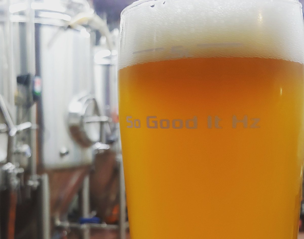 Wavelength_Brew's tweet photo. Fancy a pint? Our outdoor patio is open till 8pm all week long, rain or shine!  Cozy up to one of our patio heaters and enjoy your favorite Wavelength beer! 🍻 Cheers!
.
#sdbeer #vistabeer #craftbeer #drinksd #beergeek #beerpics #drinklocal #indiebeer #sogoodithz https://t.co/61b5a7Z3Y5