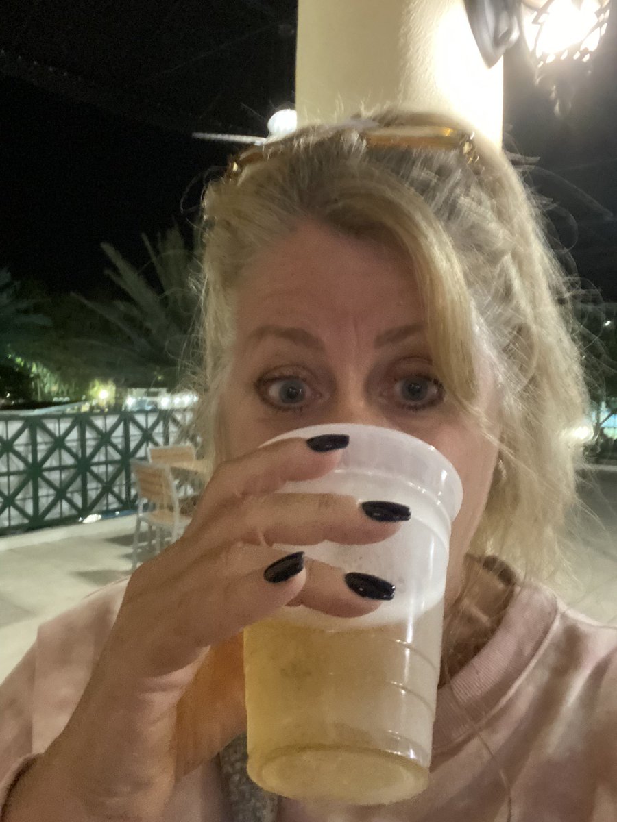 funnyasshiz's tweet photo. @mssrfcali Toasting to you ! Because you are amazing and this week will bring new challenges. Somehow you manage to handle everything with Grace, dignity, and strength. I wish I had your mindset. #stephrocks https://t.co/qa8YW3VlZI