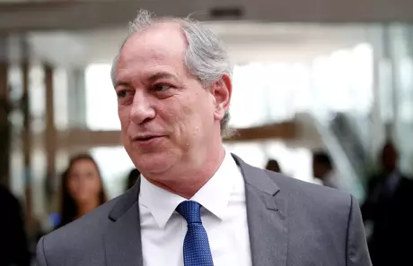 HackerIntercept's tweet photo. Ciro Gomes fugiu na eleição de 2018, e agora aparentemente vai fugir na eleição de 2022. 

Chegamos a conclusão que é um dos aliados dessa destruição chamada Brasil de Bolsonaro. 

Tudo indica que apenas por poder. Um ABSURDO, nessa hora que a esquerda precisa de UNIÃO. 

Sujo. https://t.co/nOiqFM98tz