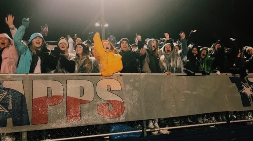 blathletics's tweet photo. Note to Friar Nation:

Let's bring the energy and noise tomorrow night and help cheer our Friars as both the men and women play in the semi-finals. Let the Warriors and Cardinals know who Bishop Lynch High School is! #GoFriars

🎟Tickets below!

*Photos are from pre-covid* https://t.co/PMSM9M5IdD