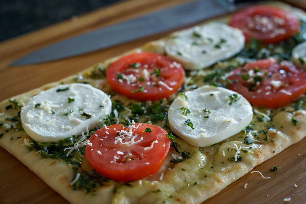 Team_Hill_Photo's tweet photo. On the menu for tonightβs dinner; margarita flatbread. First the prep work...
Shot on @SonyAlpha w/ @TamronUSA 28-75
#teamhill #chefjono #sonya7iii #tamronusa #foodphotography #cameranerd #photooftheday #photograghy #dinner https://t.co/fwDl5FBBd2