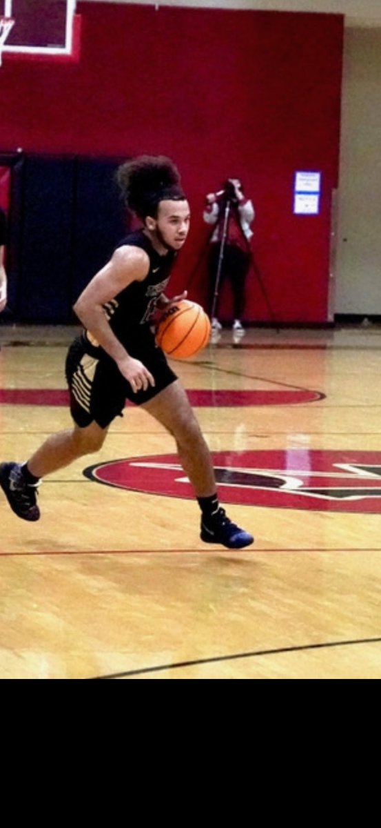SwampFoxBBall's tweet photo. Congrats to ⁦@_mxkuba⁩  Malik Freeman for making Region VIII 5A All-Region Team!! https://t.co/NGILpDqbc5