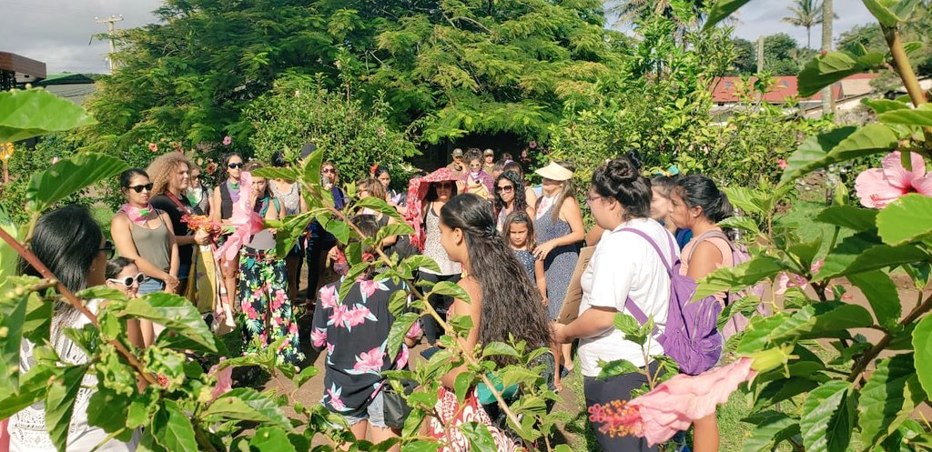 arevalopakarati's tweet photo. Iorana Korua!
Hoy conmemoramos un nuevo #DiaInternacionalDeLaMujer y el llamado es a que sigamos avanzando hacia una sociedad con mayor igualdad de derechos y de oportunidades para todas las mujeres #8M #RapaNui 
Maururu! https://t.co/PRNpYdQ5Mn