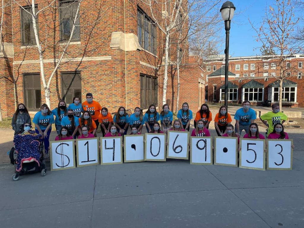 UIchildrens's tweet image. Three schools held their #DanceMarathon Big Events this weekend, and we’re blown away by what they were able to achieve despite planning and executing the events during the pandemic. @CCDutchathon, @drakeftk, @ScStormathon raised a total of $51,920.68 FOR THE KIDS! 💛 #FTK