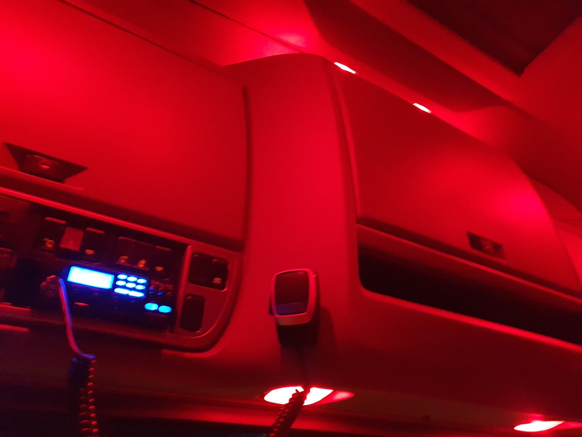 Adriaantje_010's tweet photo. Zooi weer wat roder gemaakt 🥰 #ledlicht #rood #RedLightdistrict ❤
#blijfteendaf https://t.co/AgDzBGJT4K