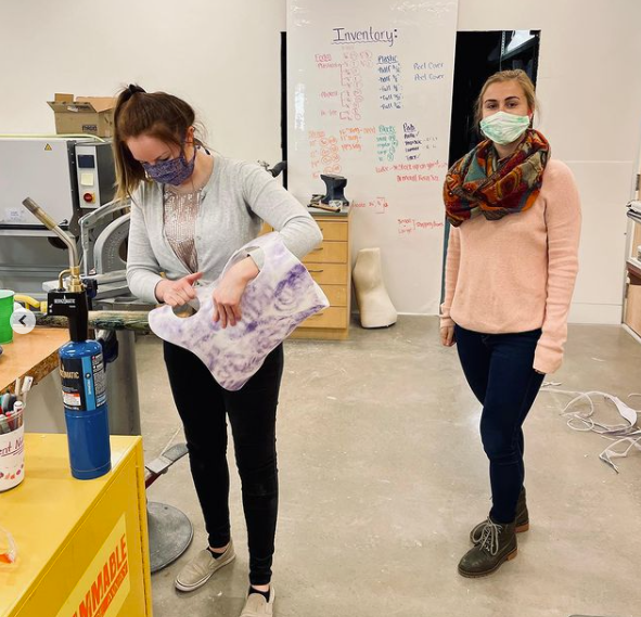 beFited's tweet photo. Caroline Wolfe, Fited’s bio-medical engineering lead, is shadowing Luke Stikeleather, Chief Orthotist/CEO at @NScoliosisC . At Fited, we are looking to integrate our 3D technology with the expertise Luke and his team bring at National Scoliosis Center. https://t.co/VetVQiqF9L