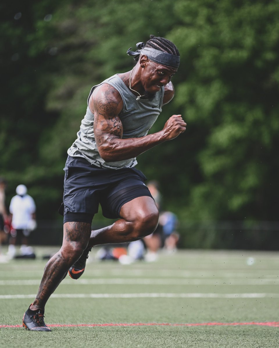 “Vertical ground reaction forces during sprinting can reach peak values up to five times body weight. ”(Clark 2014)

While a squat or deadlift can feel heavy- chances are you’re not even close to the peak magnitude of lower body force that is produced during a near maximal sprint