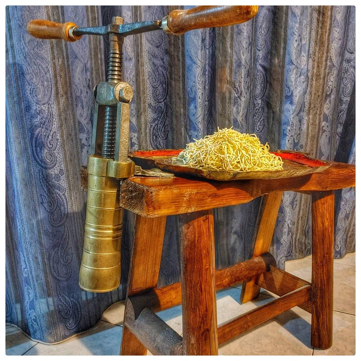 valexianbaby's tweet photo. Spaghettini di grano duro trafilati al bronzo.
#spaghetto #spahetti #spaghettini #duspaghi #torchietto #eat
#farina #spaghettiporn
#cucinaitaliana #italiancooking
#alimentazionesana
#foodphotography #foodies
#meat #loveyou
#tuttafarinadelmiosacco https://t.co/6MAc7JczJM